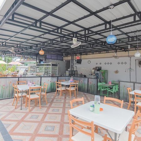 Reddoorz Near Sepinggan Airport Balikpapan 2 Hotel Kültér fotó