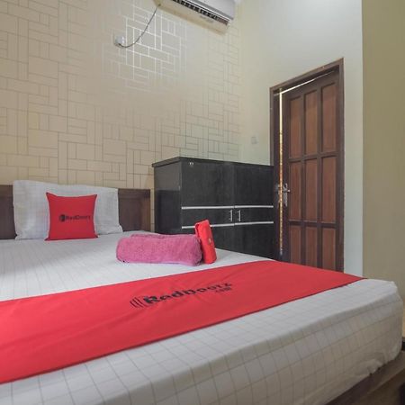 Reddoorz Near Sepinggan Airport Balikpapan 2 Hotel Kültér fotó