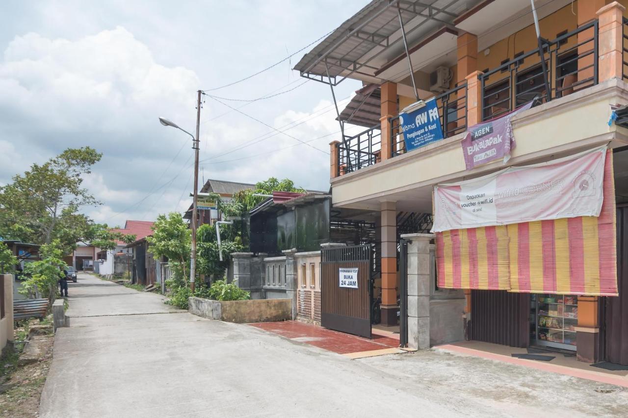 Reddoorz Near Sepinggan Airport Balikpapan 2 Hotel Kültér fotó