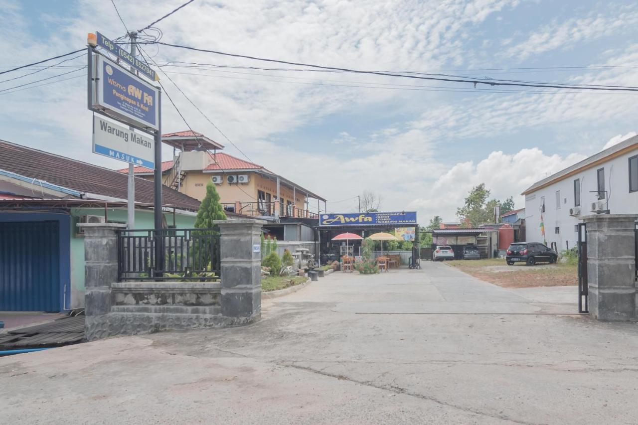 Reddoorz Near Sepinggan Airport Balikpapan 2 Hotel Kültér fotó