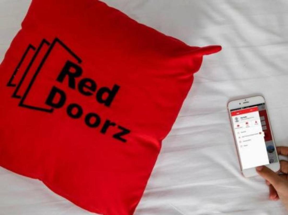 Reddoorz Near Sepinggan Airport Balikpapan 2 Hotel Kültér fotó